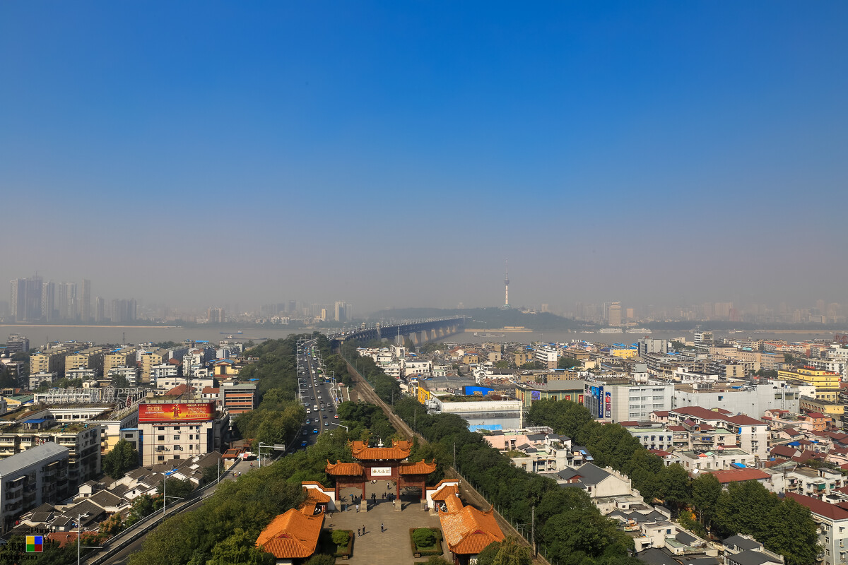 武漢。黃鶴樓,長江大橋,到此一游!