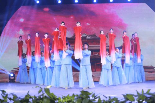 12個節(jié)目匯成一臺高品質演出 海內外觀眾共品武漢 味道