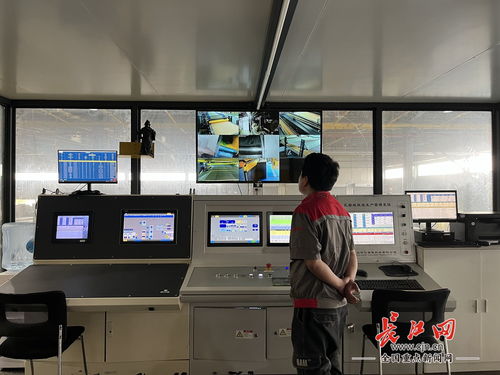 紙板能當(dāng)鋼板用 武漢祥恒 控制所有產(chǎn)線只需一個工人