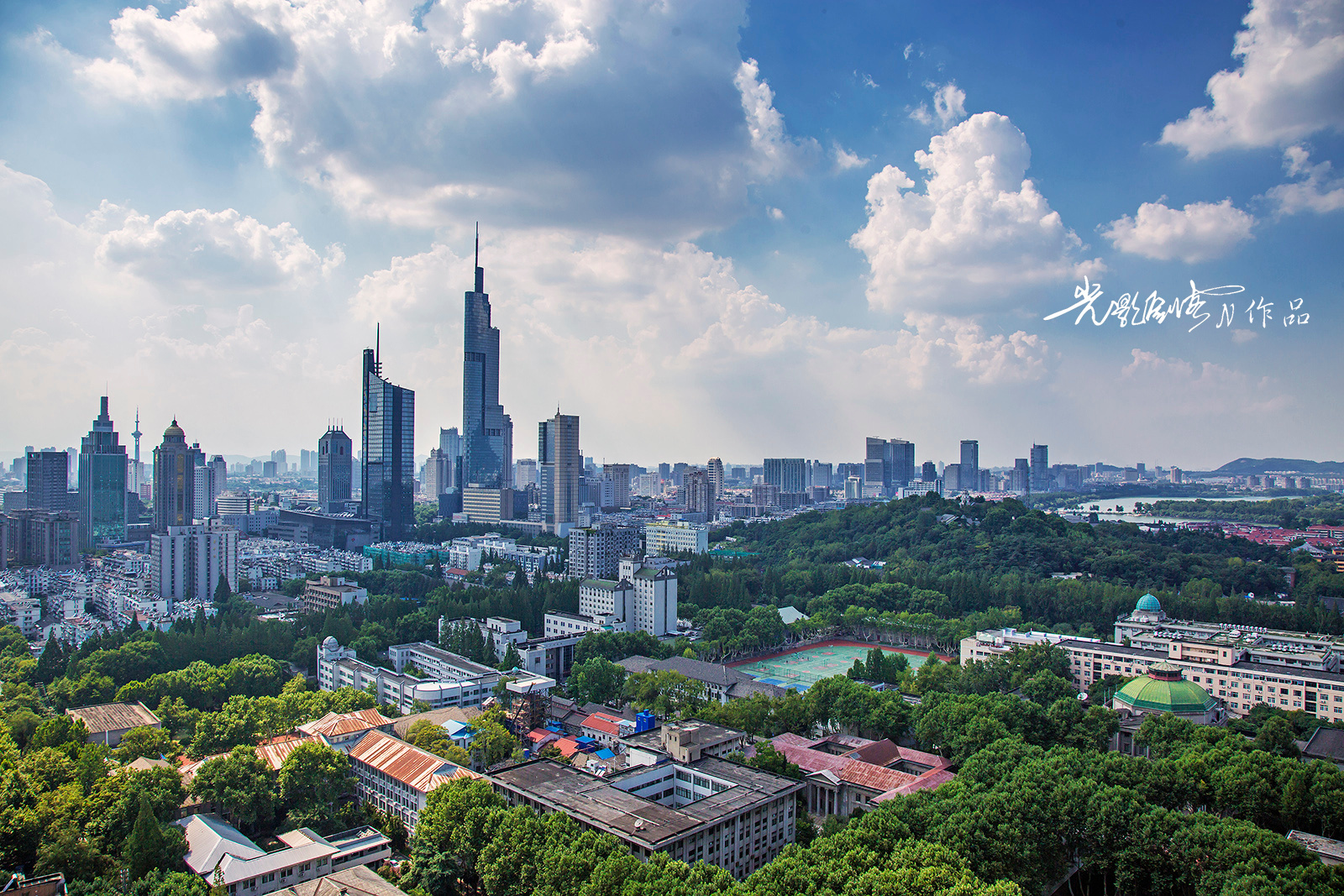 2018,美麗南京。 南京的夏天,烈日下感覺藍天白云都要曬化了