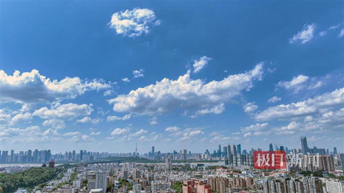 降雨降溫來(lái)之前, 武漢藍(lán) 明媚耀眼